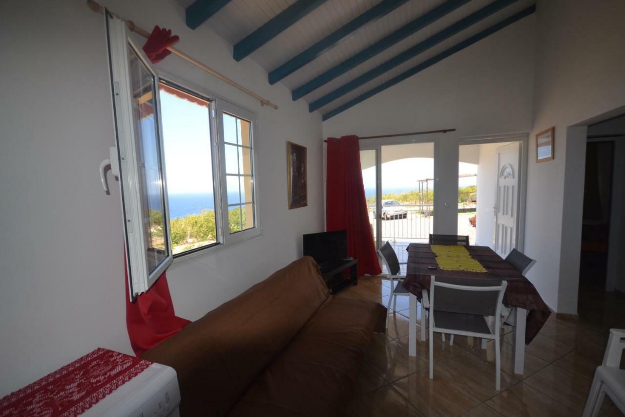 Villa Planete Bleue Habitation Mes Desirs Beaurenom Exterior foto